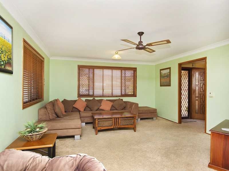 29 Mallawa Drive, Palm Beach QLD 4221