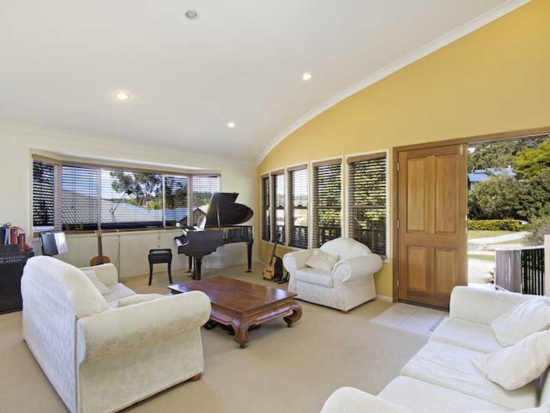 14 Casey Close, Currumbin Waters QLD 4223