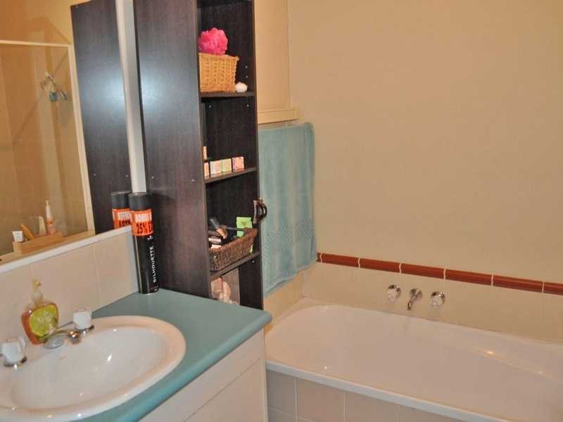 6/31 Simpsons Road, Elanora QLD 4221