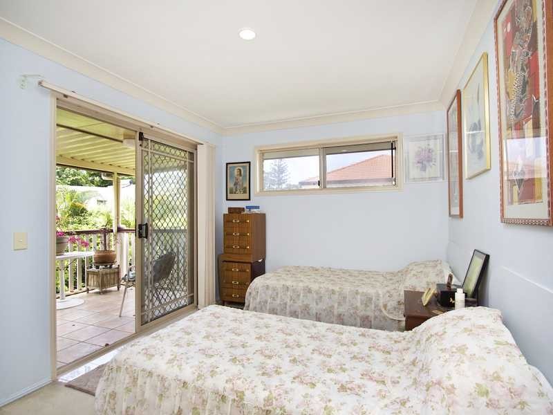 2/66 Third Avenue, Palm Beach QLD 4221