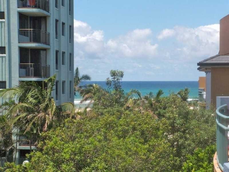 33 Currumbin Sands, Palm Beach QLD 4221