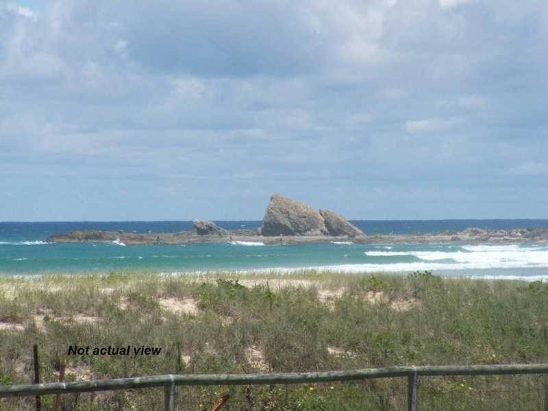 33 Currumbin Sands, Palm Beach QLD 4221