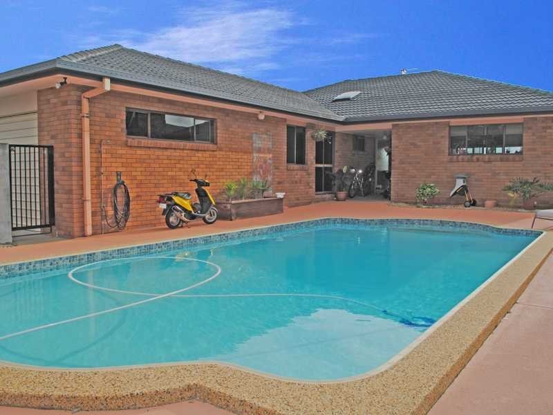94 Melaleuca Drive, Palm Beach QLD 4221