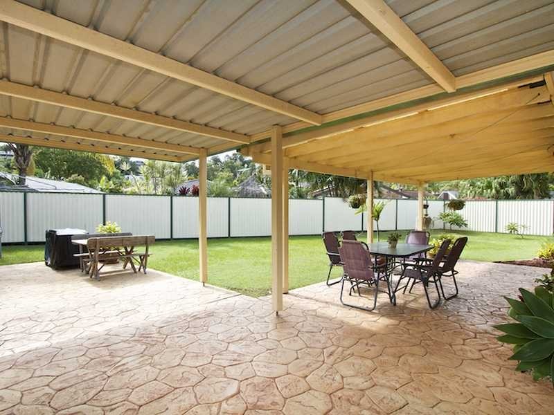 1 Seabrook Street, Elanora QLD 4221