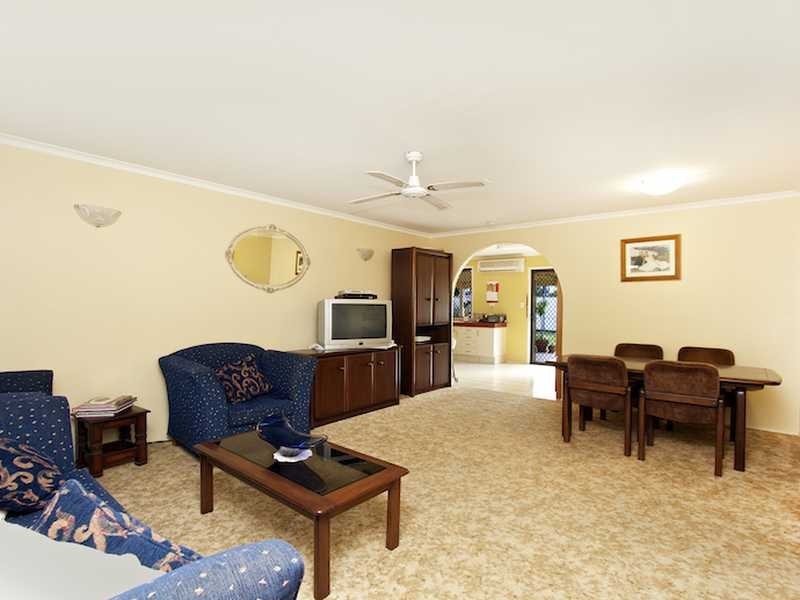 1 Seabrook Street, Elanora QLD 4221