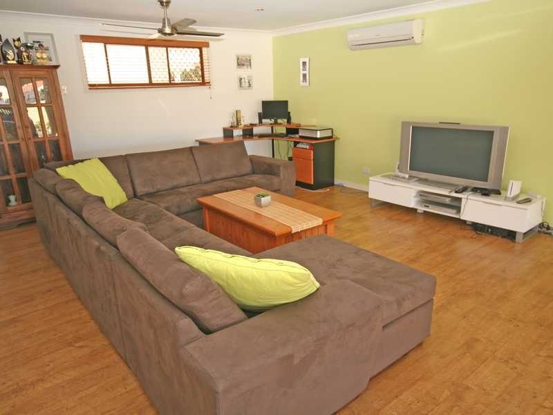 225 Mallawa Drive, Palm Beach QLD 4221