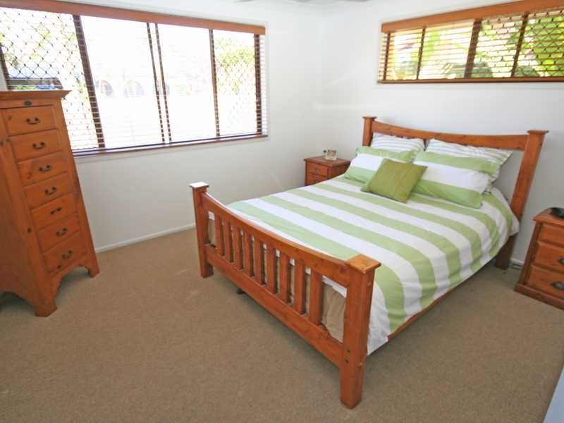 225 Mallawa Drive, Palm Beach QLD 4221