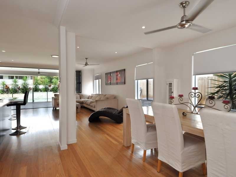 34 Twenty Fourth Avenue, Palm Beach QLD 4221