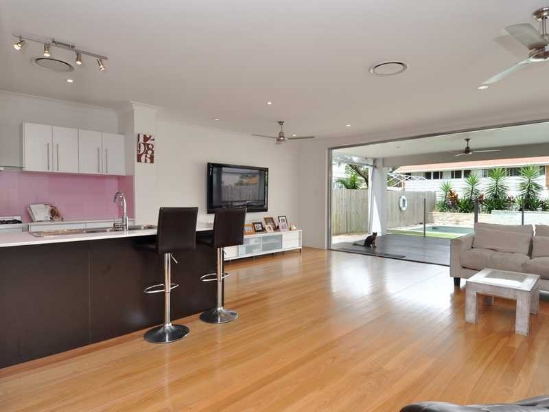 34 Twenty Fourth Avenue, Palm Beach QLD 4221