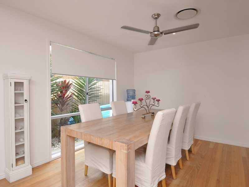 34 Twenty Fourth Avenue, Palm Beach QLD 4221