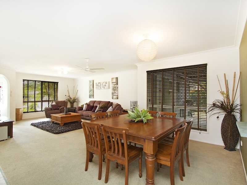 135 Bienvenue Drive, Currumbin Waters QLD 4223