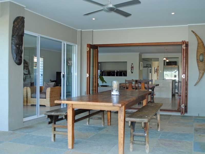 16 Mallawa Drive, Palm Beach QLD 4221