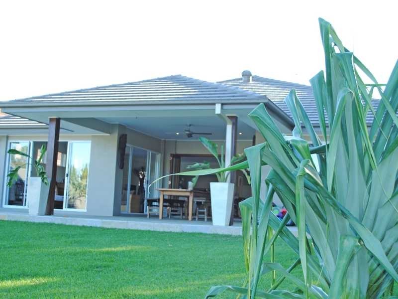 16 Mallawa Drive, Palm Beach QLD 4221