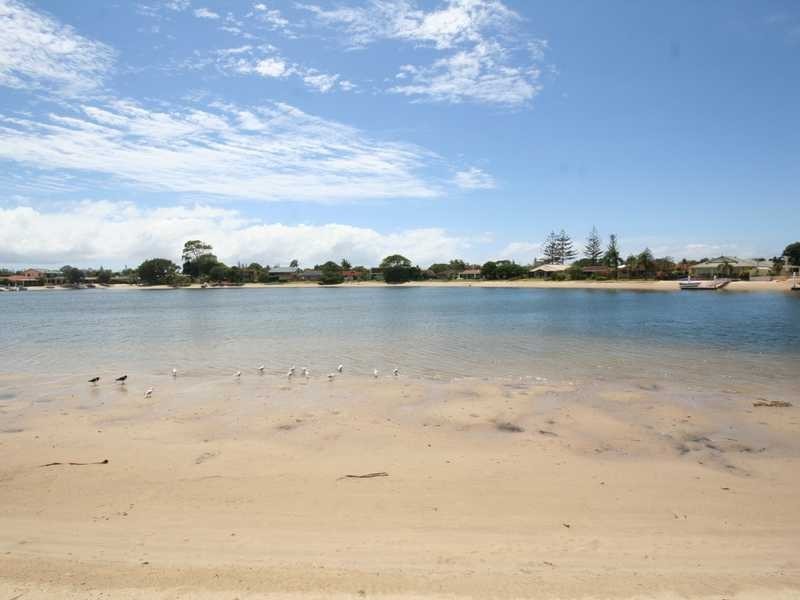 174 Mallawa Drive, Palm Beach QLD 4221