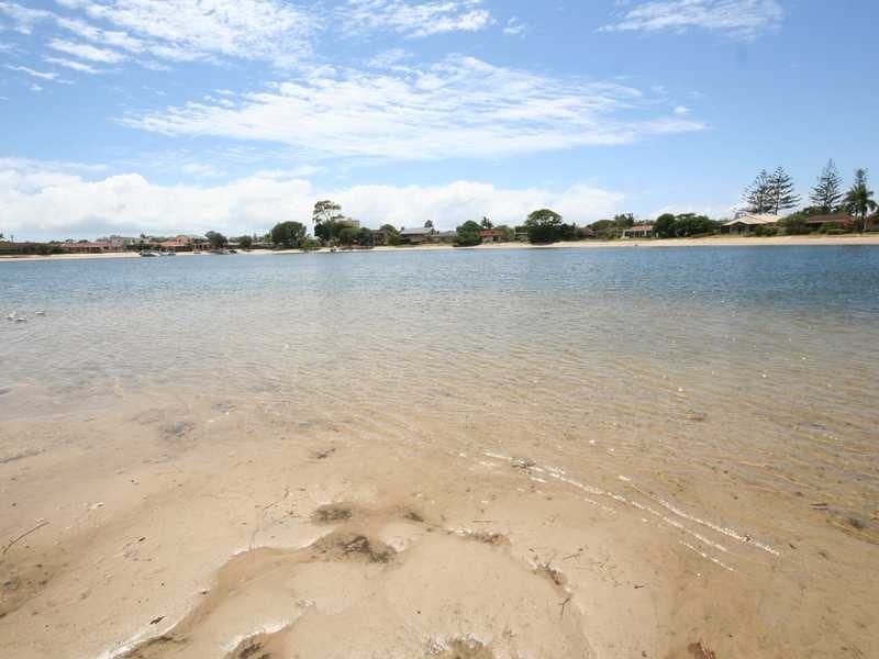 174 Mallawa Drive, Palm Beach QLD 4221