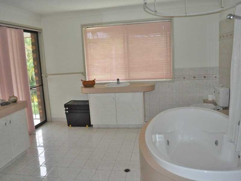 17 Tierney Drive, Currumbin Waters QLD 4223