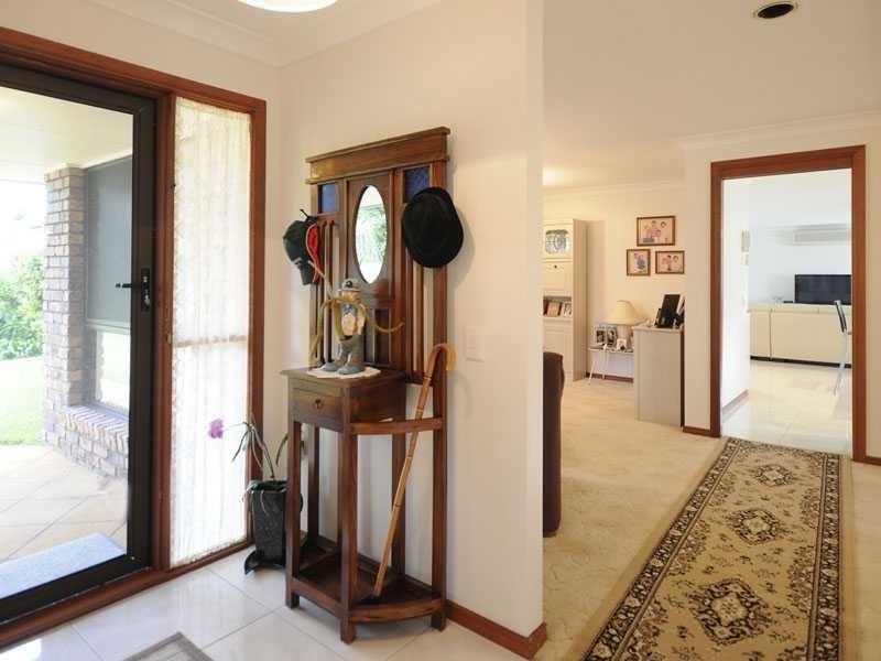 35 Angelica Street, Elanora QLD 4221