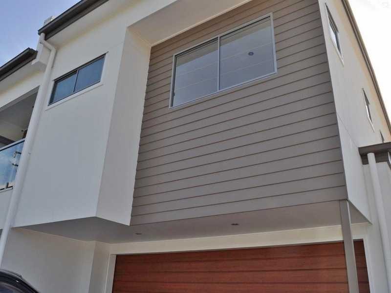 2/14 Sarawak Avenue, Palm Beach QLD 4221