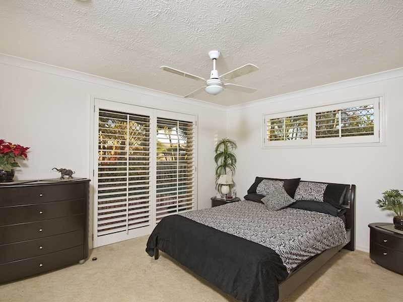 30 Acron Street, Elanora QLD 4221