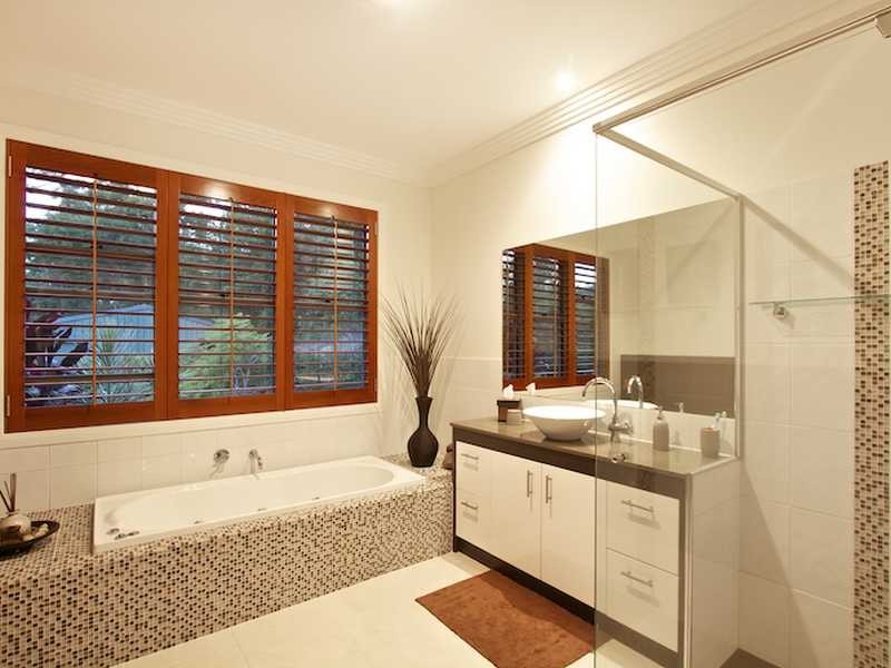 27 Raleigh Terrace, Currumbin Waters QLD 4223