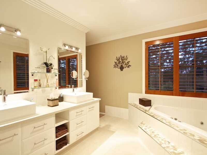 27 Raleigh Terrace, Currumbin Waters QLD 4223