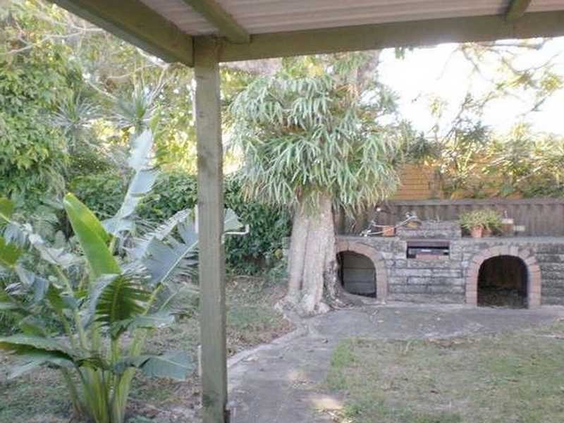 87 Parnki Parade, Palm Beach QLD 4221