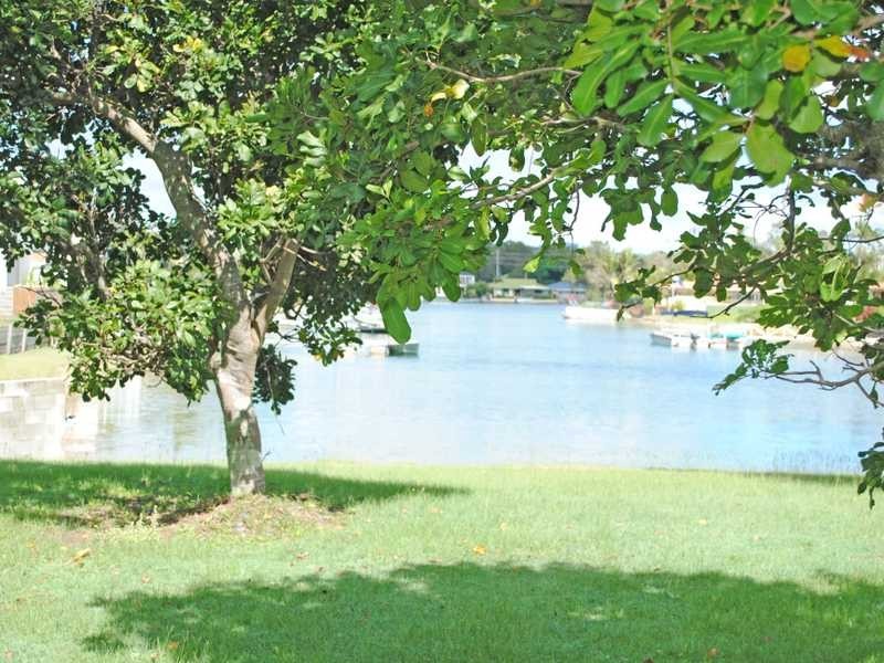 1/3 Barracuda Court, Palm Beach QLD 4221