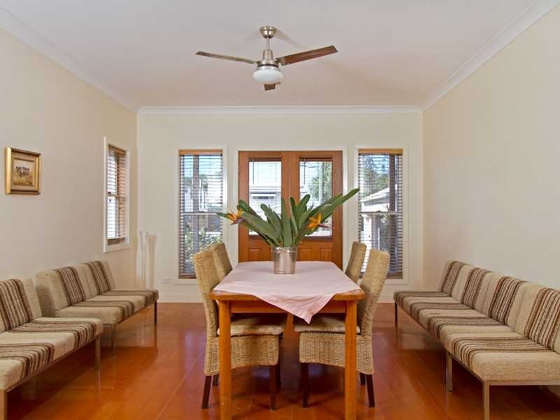 22 Jefferson Lane, Palm Beach QLD 4221