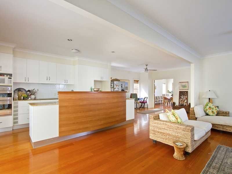 22 Jefferson Lane, Palm Beach QLD 4221