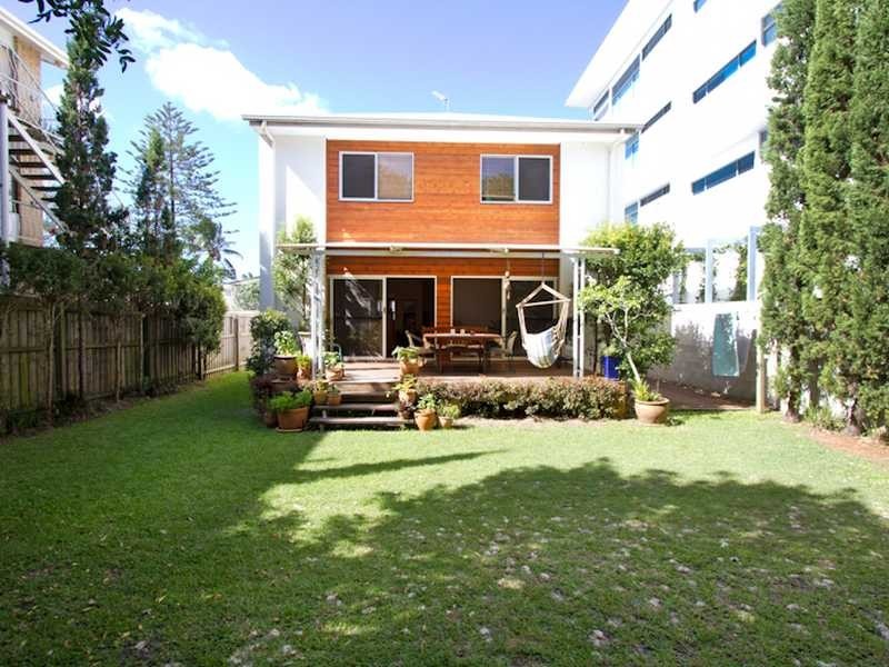 22 Jefferson Lane, Palm Beach QLD 4221