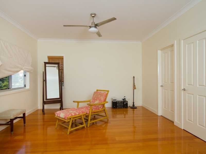 22 Jefferson Lane, Palm Beach QLD 4221
