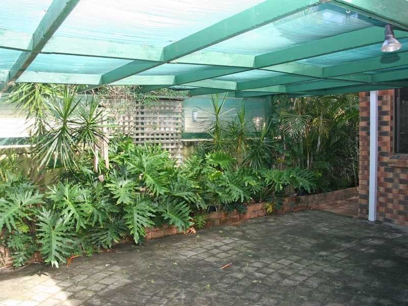 65 Mallawa Drive, Palm Beach QLD 4221