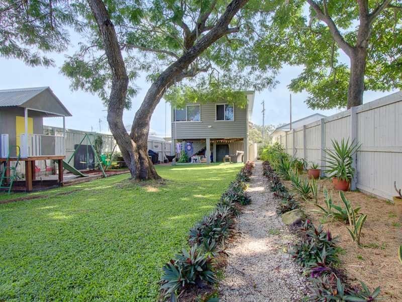 18 Currumbin Creek Road, Currumbin Waters QLD 4223