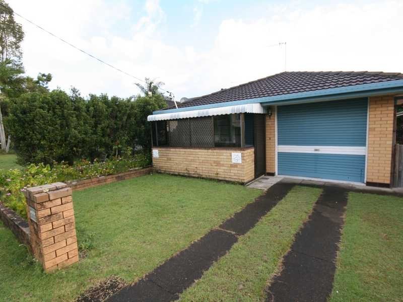 4 Cypress Terrace, Palm Beach QLD 4221