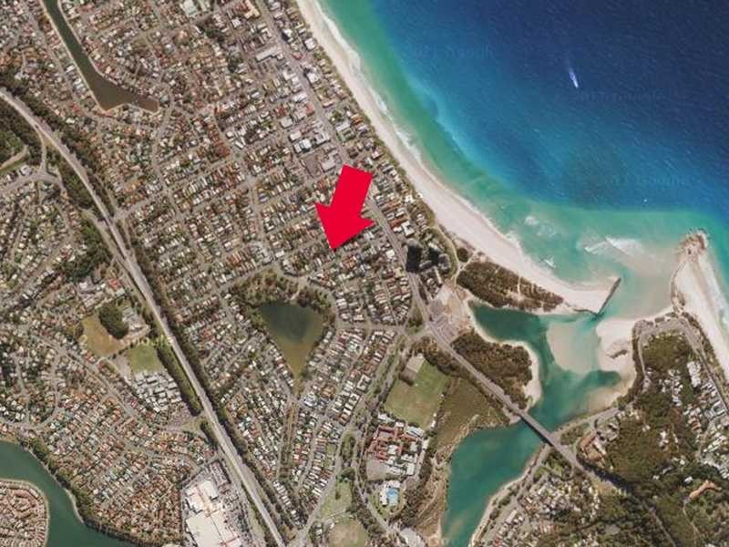 4 Cypress Terrace, Palm Beach QLD 4221