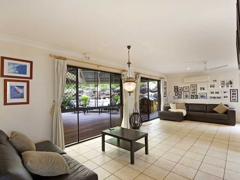59 Tipuana Drive, Elanora QLD 4221