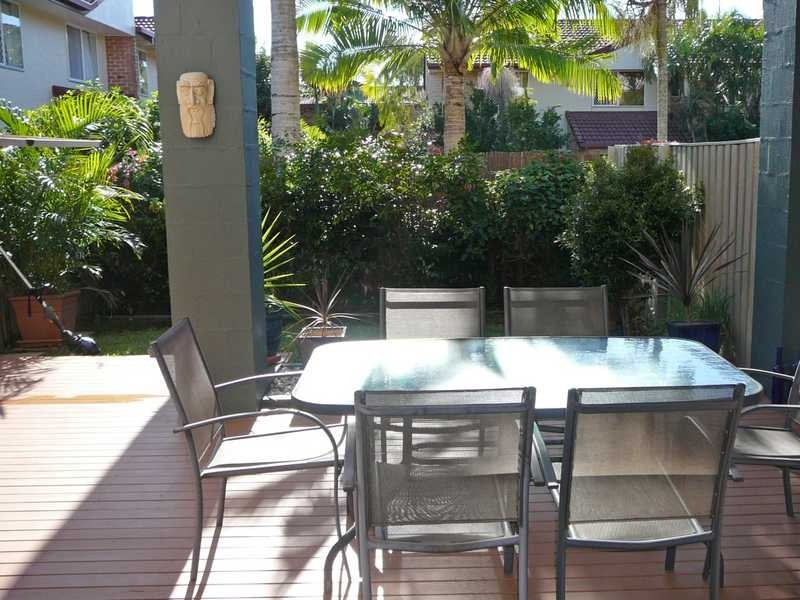Elanora QLD 4221