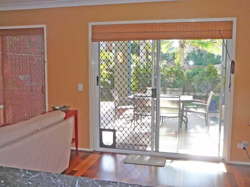 Elanora QLD 4221