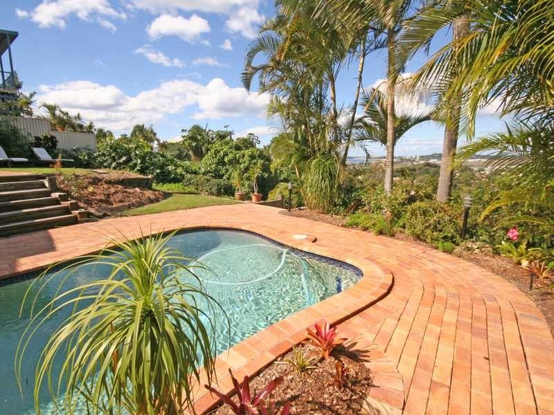 16 Bob Barnard Drive, Tugun QLD 4224