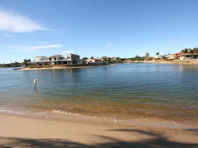 118 Mallawa Drive, Palm Beach QLD 4221