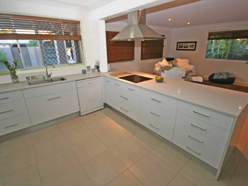253 Mallawa Drive, Palm Beach QLD 4221