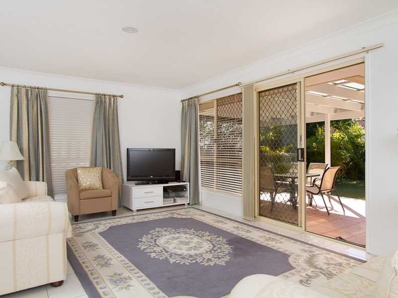 29 Ottelia Drive, Elanora QLD 4221