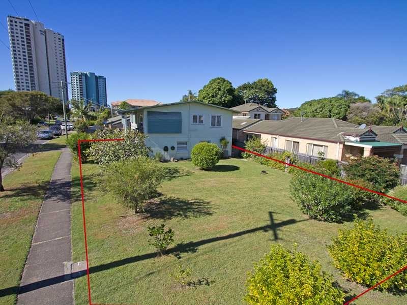 16 Hawaii Avenue, Palm Beach QLD 4221