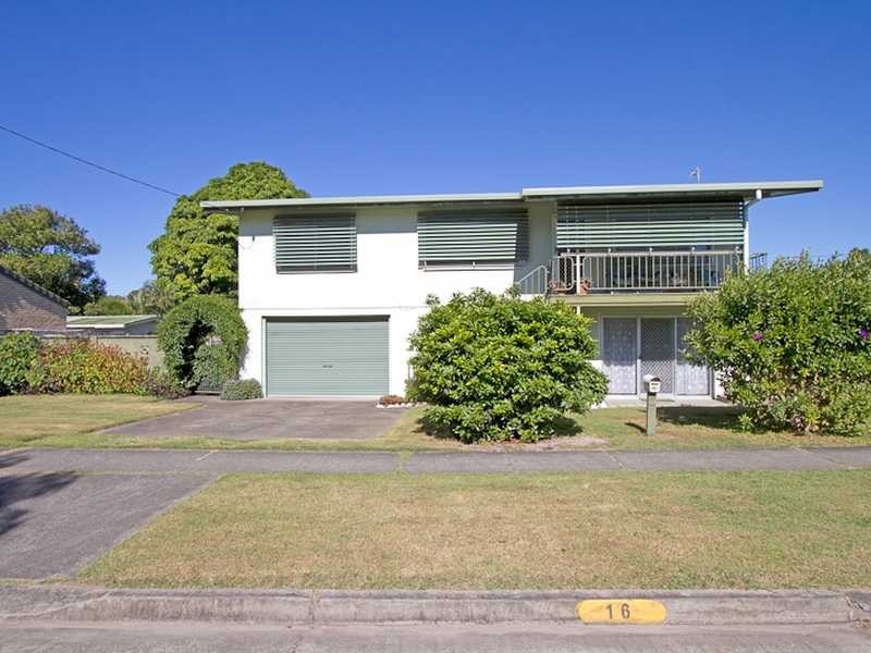 16 Hawaii Avenue, Palm Beach QLD 4221