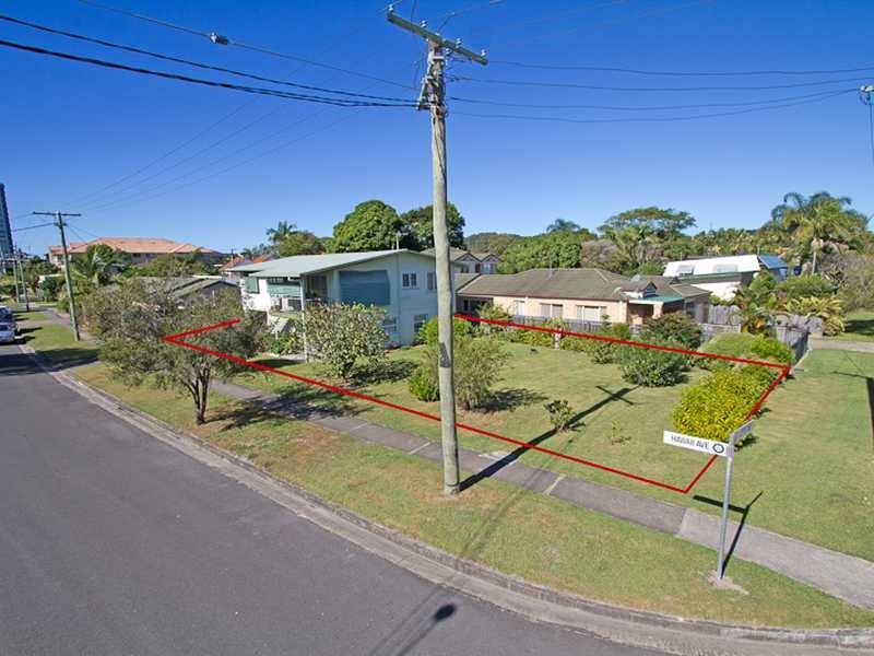 16 Hawaii Avenue, Palm Beach QLD 4221