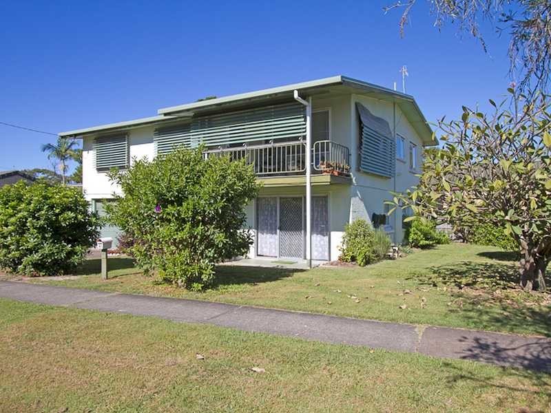 16 Hawaii Avenue, Palm Beach QLD 4221