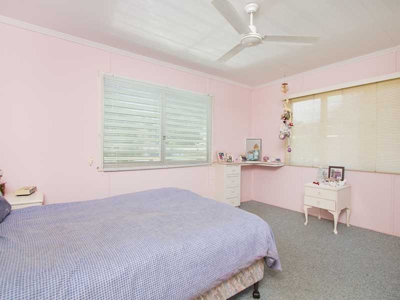 16 Hawaii Avenue, Palm Beach QLD 4221