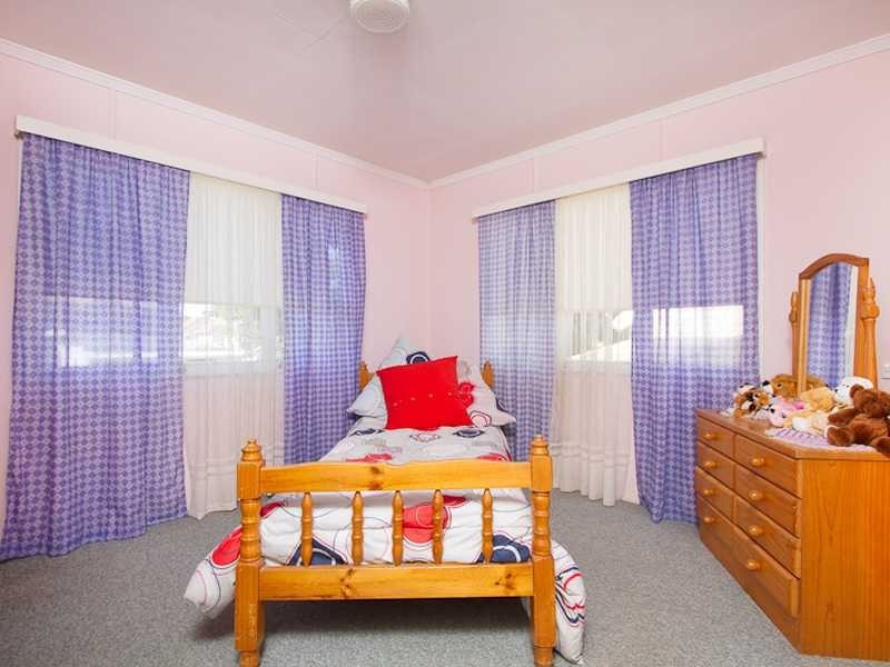 16 Hawaii Avenue, Palm Beach QLD 4221