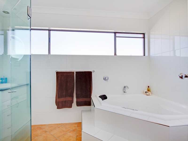 82 Parnki Parade, Palm Beach QLD 4221
