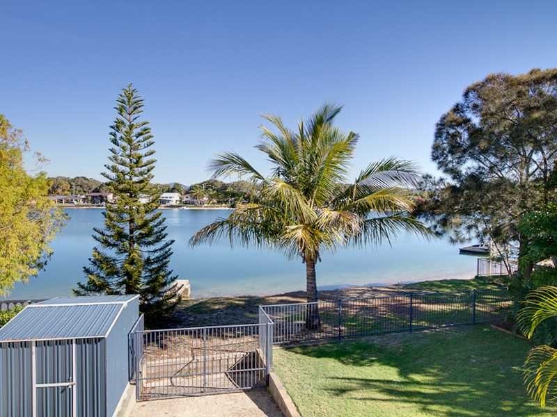 82 Parnki Parade, Palm Beach QLD 4221
